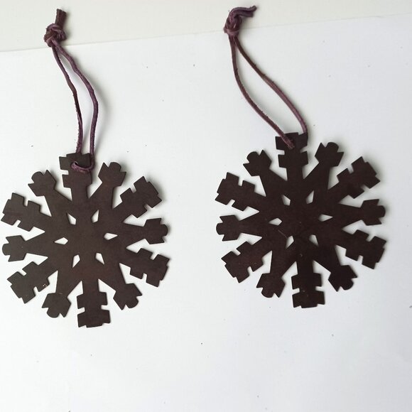 Lot of 5 Rustic Metal Snowflake Ornaments Holiday Christmas Decor - Picture 2 of 6